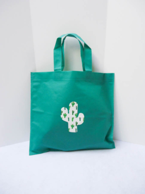 bolsa-totebag-en-verde-con-cactus-miscomplementosfavoritos-1